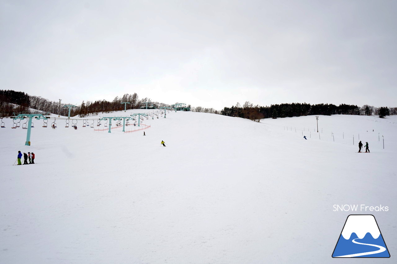 岩見沢萩の山市民スキー場 超ワイドな一枚バーンを堪能すべし(^^)v